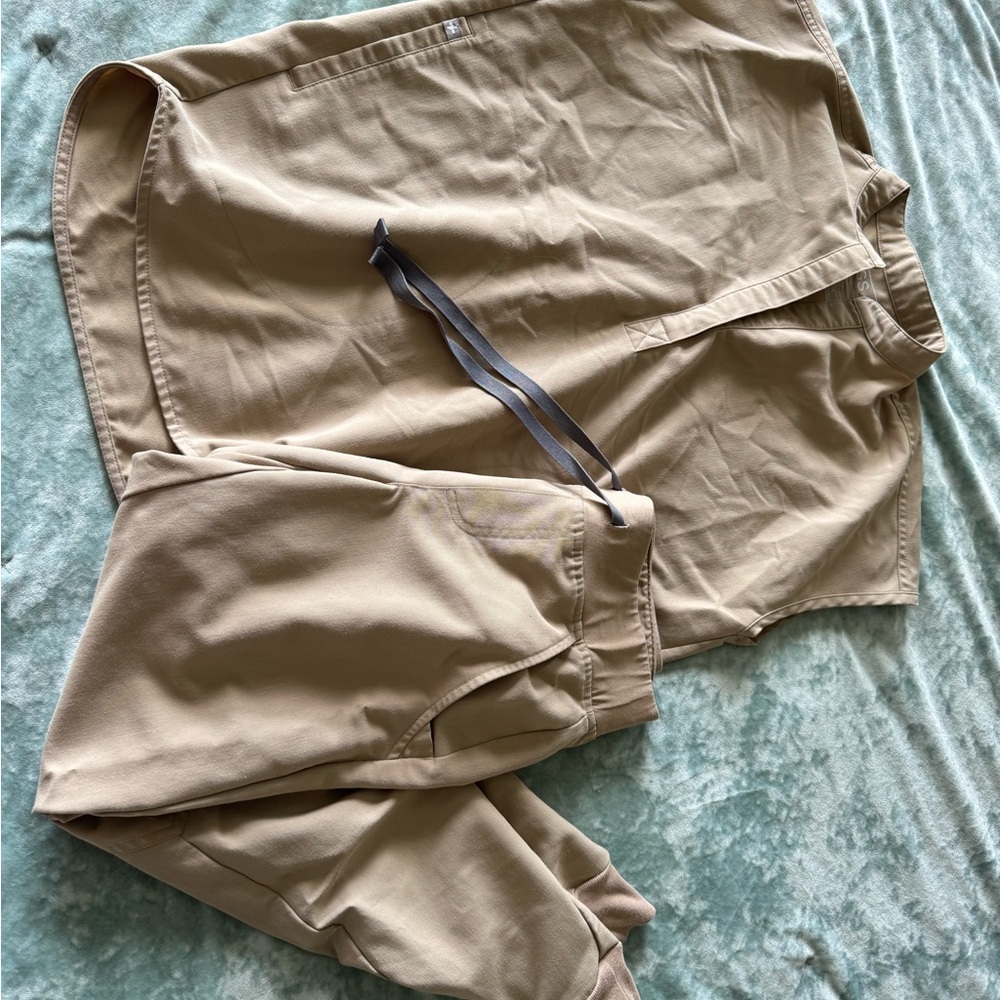 FIGS scrubs set